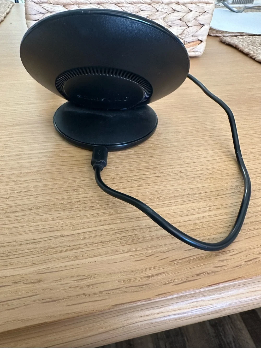 Samsung Black Fast Charge Wireless Pad with USB Cable